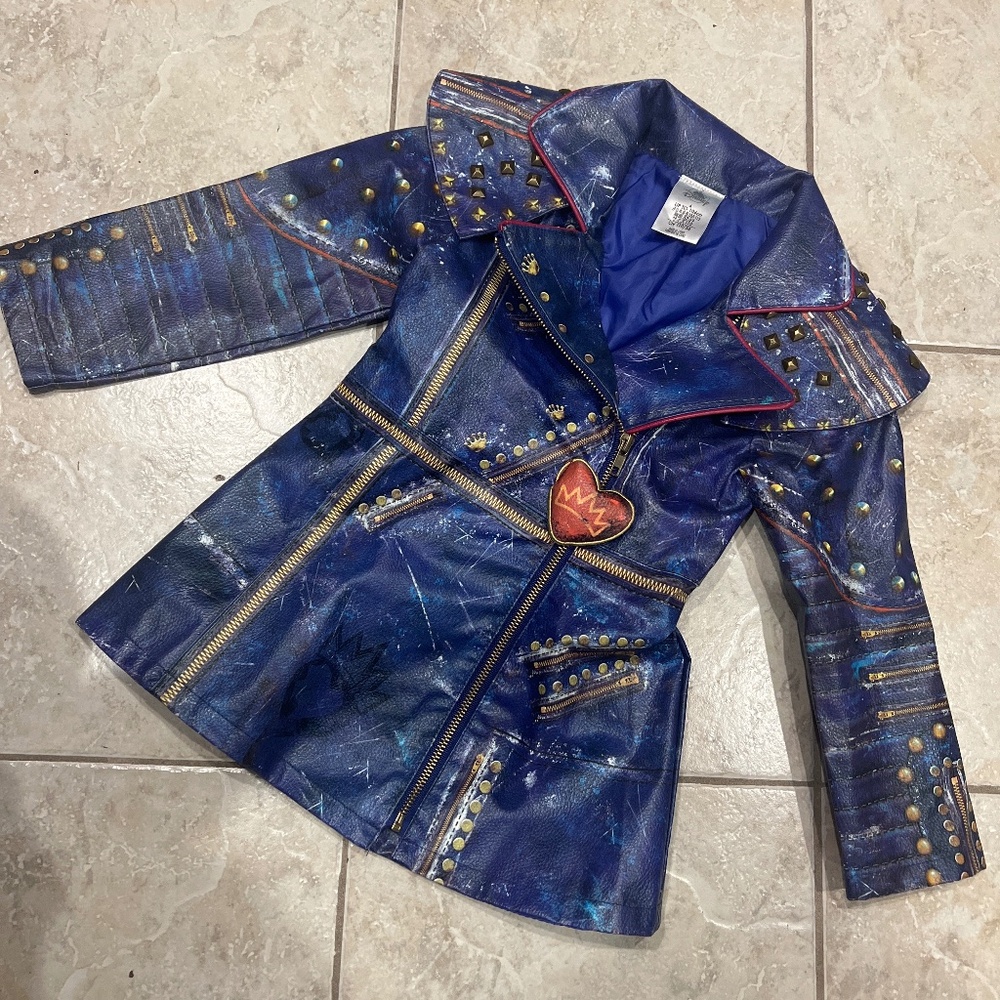 Descendants  2 Evie faux leather jacket